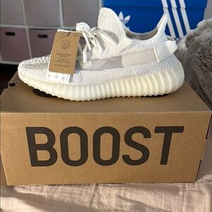 Yeezy Boost 350 V2 Bone